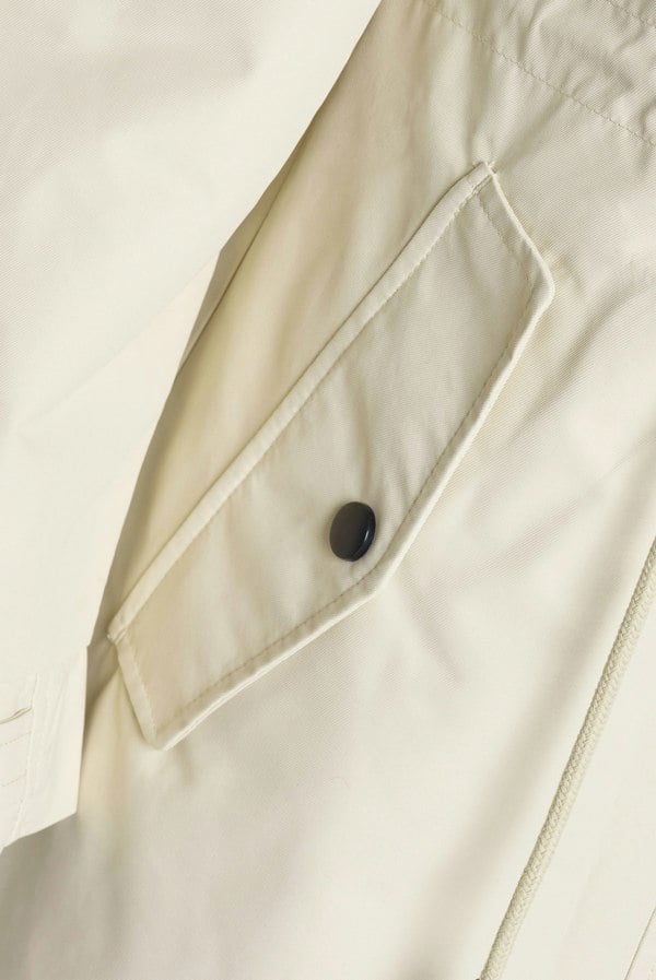 Elle Emily Plain Festival Mac