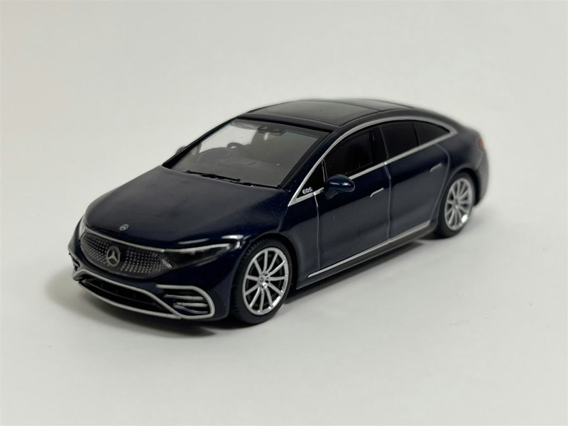 Mini GT Mercedes-Benz EQS 580 4MATIC Blue Metallic RHD 1:64 Scale MGT00559R