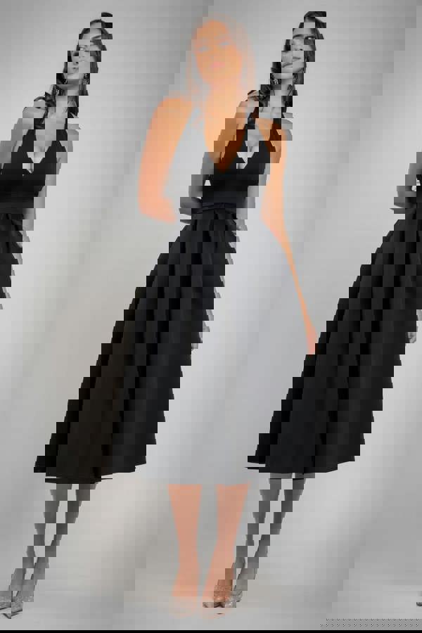 Halter Neck Pleated A-Line Midaxi Dress - Black DR4630