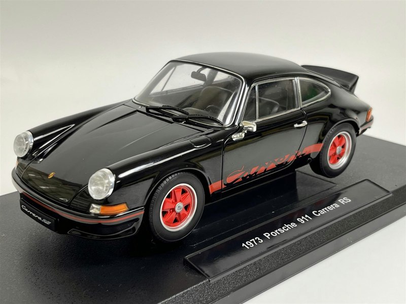 Welly 1973 Porsche 911 Carrera RS Black 1:18 Scale Welly 18044bk