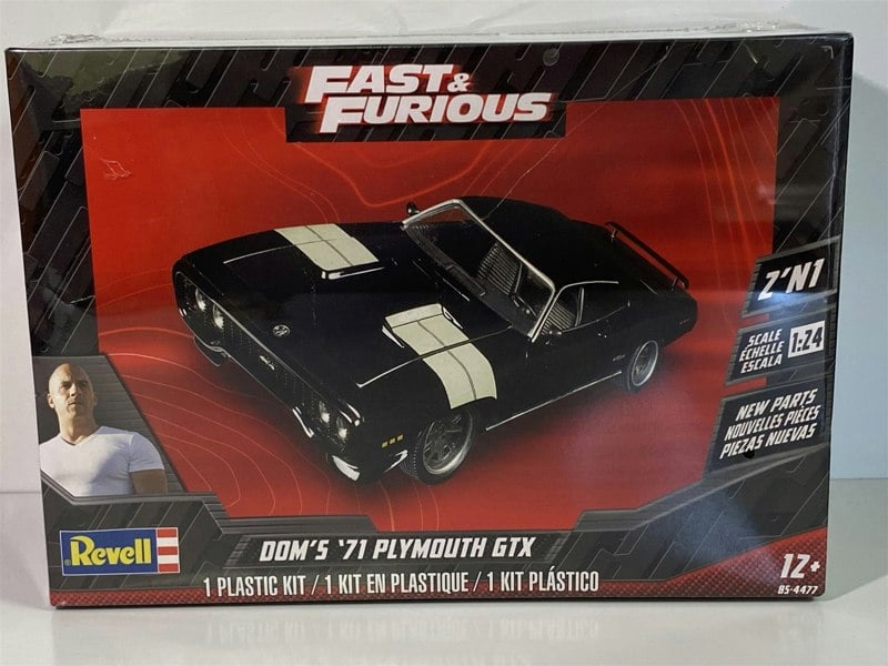 fast and furious doms plymouth gtx 1:25 scale model kit revell 07692