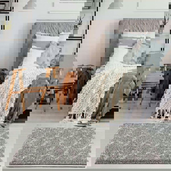 Moroccan Shaggy Grey rug plush rug combines softness, durability