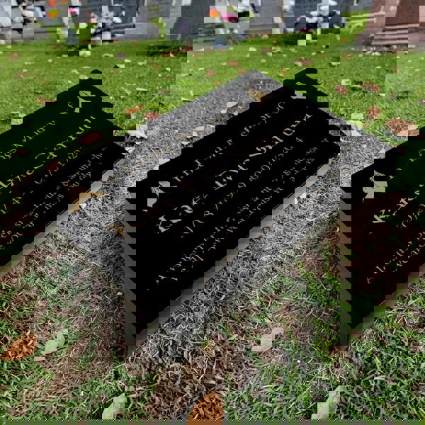 Memorials Direct Granite Memorial Tablet with Praying Hands Design, Free Personalised Gold Engraving, Polished Black Granite