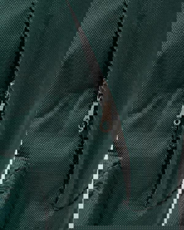 Lyle & Scott Backpack - W130 Everglade - main compartment zip detail