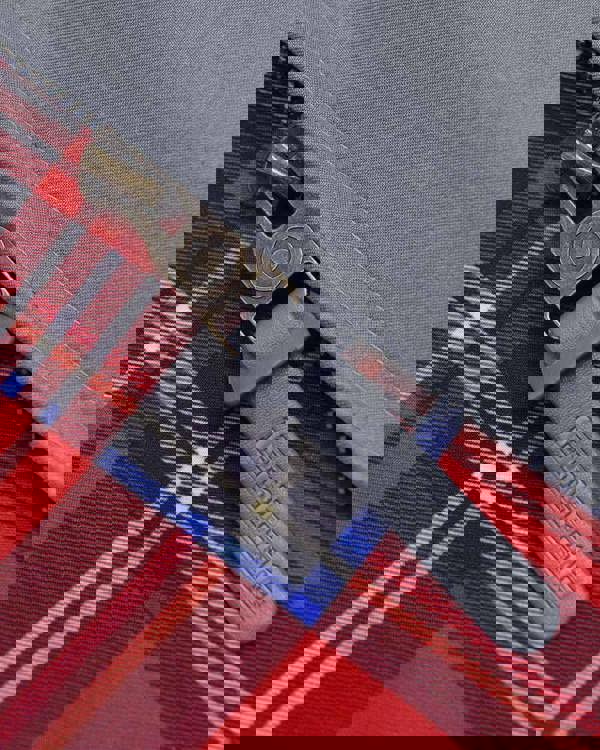 Lambretta Mens ShowerProof Classic Harrington MOD Scooter Jacket Coat, close-up view of the jacket's zipper and fabric details.