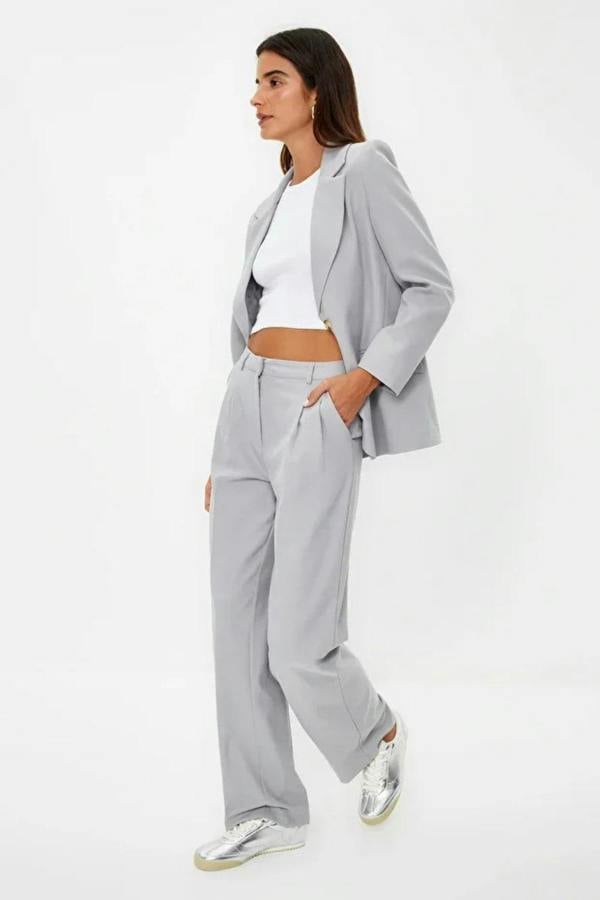 Hoxton Gal Straight-Cut Pleated Woven Trousers
