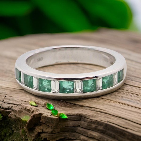 Vintage Tom A NEW white gold Emerald and Diamond eternity ring