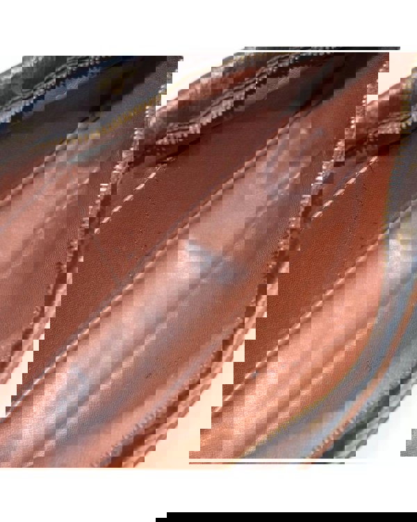 193993845.jpg