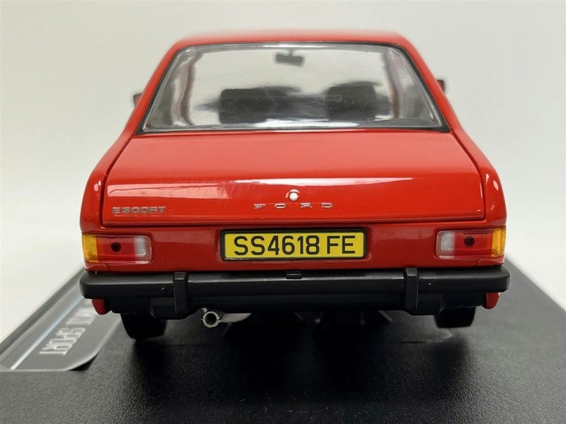 1975 ford escort mkii 1600 sport red 1:18 scale sun star 4618