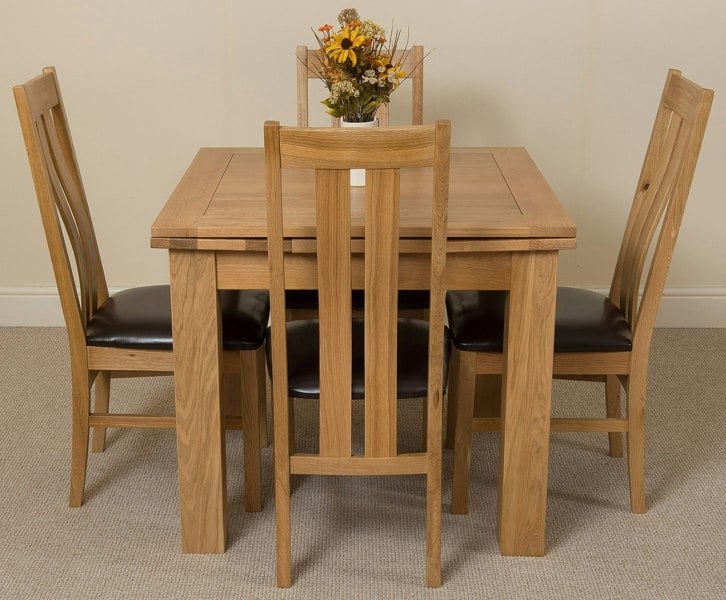 That's Furniture Richmond Small Extending Oak Dining Set with Princeton Oak Chairs