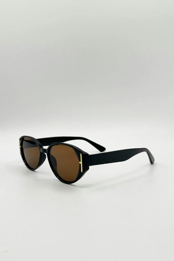 Round Cat Eye Detail Sunglasses In Black - svnx