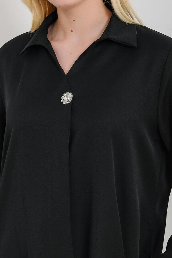 Hoxton Gal Oversized Long Sleeves Blouse with Brooch Details in Black