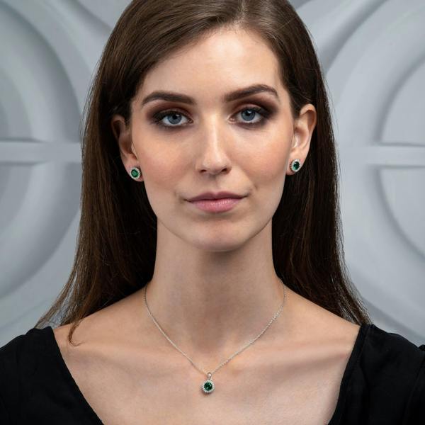 925 Sterling Silver Green Halo Pendant Necklace for Women. - namana.london