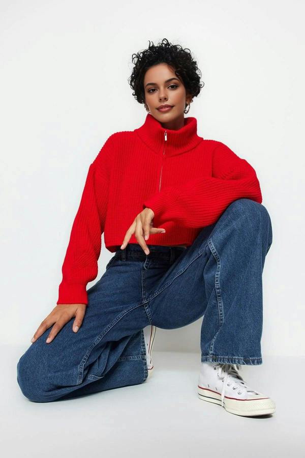 WOVCOR Super Crop Knit Sweater with Zipper Detail