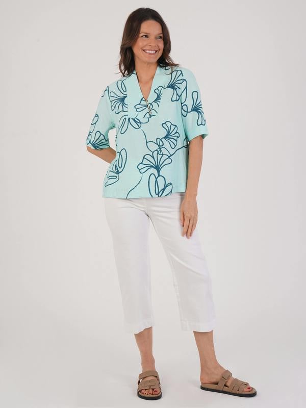 VIZ-A-VIZ Floral Printed Top