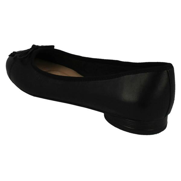 Clarks Womens Clarks Ballerina Style Flats Loreleigh Rae