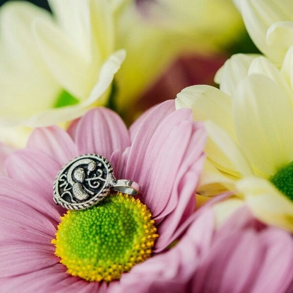 The Colourful Aura Peacock Silver Simple Clip on Non Pierced Tribal Nose Pin