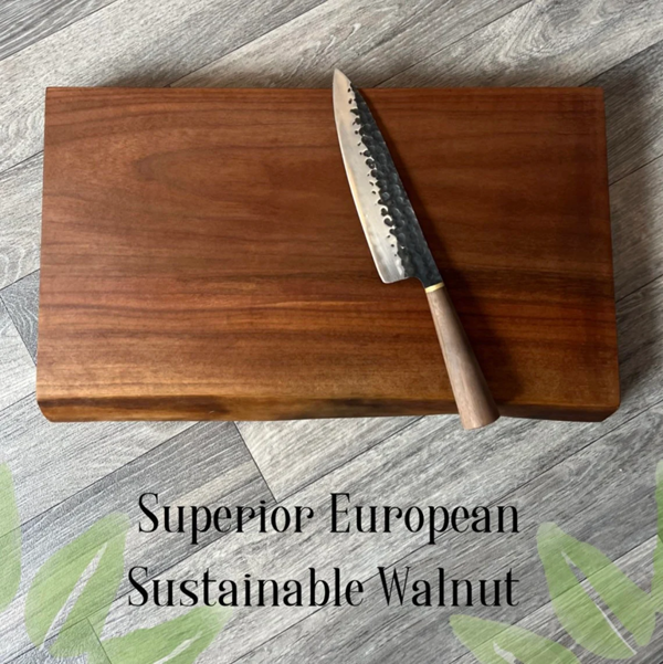 Giraffes & Craftz Walnut Live Edge Chopping Block