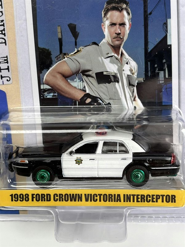 Greenlight Reno 911 1998 Ford Crown Victoria Interceptor Chase Model 1:64 44980B