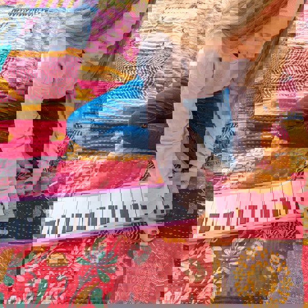 Carry-On 88 Key Folding Piano - Black#Colour_Pink