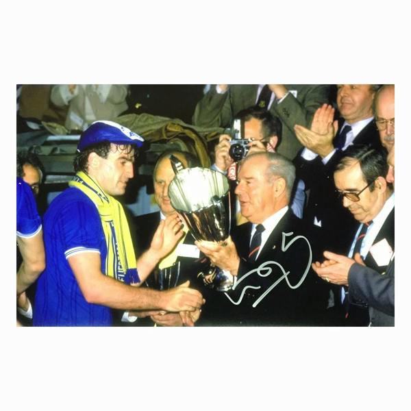 Kevin Ratcliffe signed Everton photo — Unframed