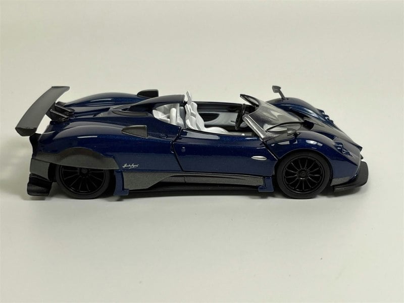 Tayumo Pagani Zonda HP Barchetta LHD Blue 1:36 Tayumo 36120210