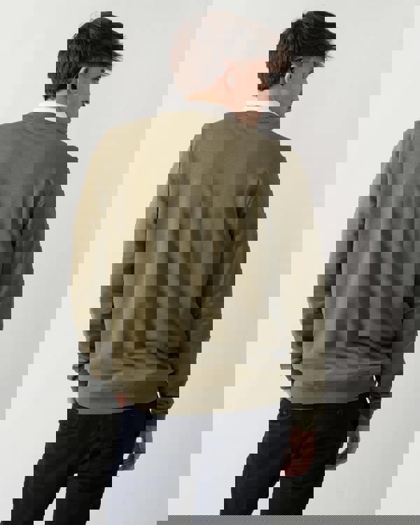 back shot of a model wearing Fjallraven Vardag Mens Sweater in Green 620