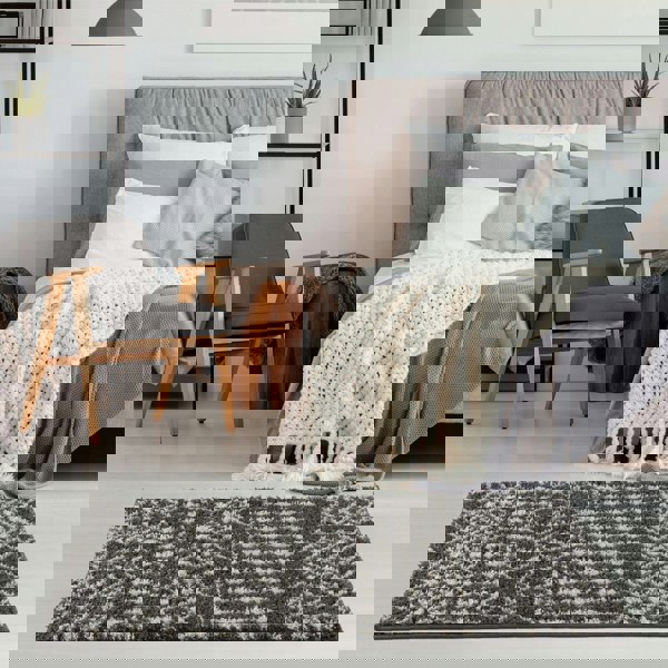 Moroccan-style thick shaggy rug non-shedding