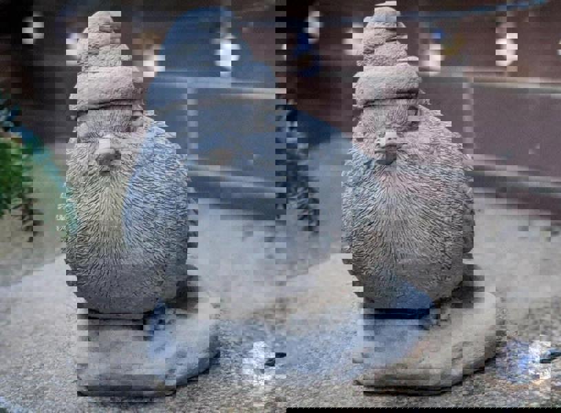 Stone Cast Christmas Robin Garden Ornament