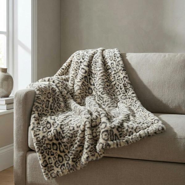 Garden Greatness Super Soft Leopard Print Comfort Throw