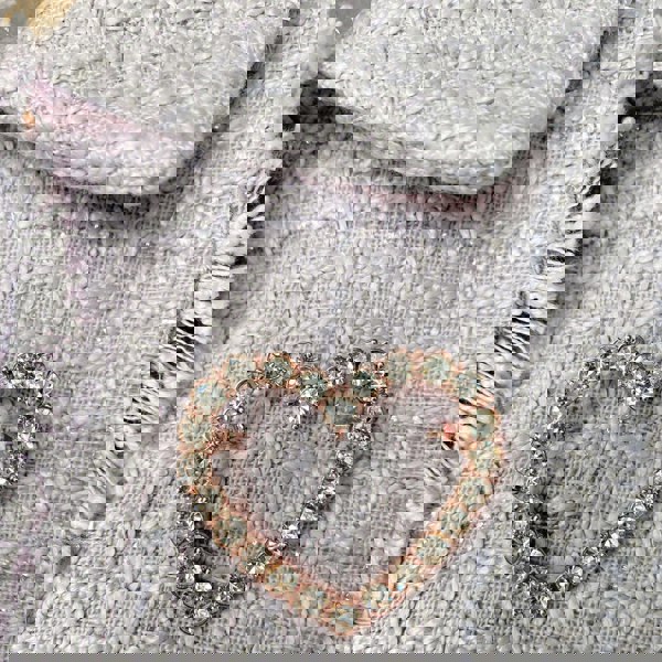 heart brooch, rose gold brooch, elegant heart shaped pin, vintage inspired jewellery, decorative rose gold accessory, statement brooch for women, romantic jewellery piece, gift for her
