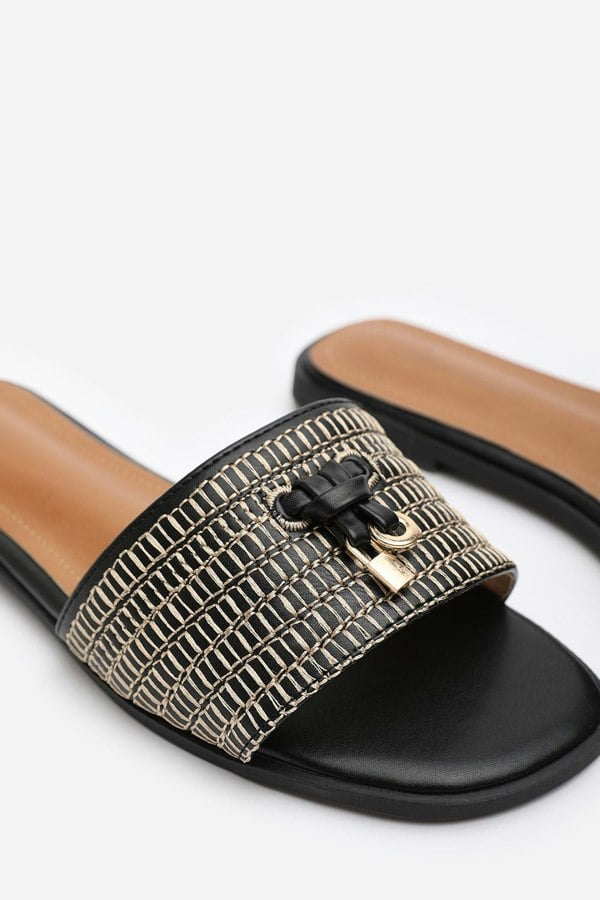 Where's That From Frankii Strap Sandal With Front Straw Strap Lock Detail in Black