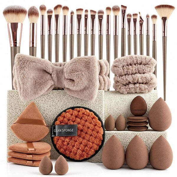 Dyzi Makeup Brush Set with Soft Brushes, Beauty Blenders & Puffs Gift Set