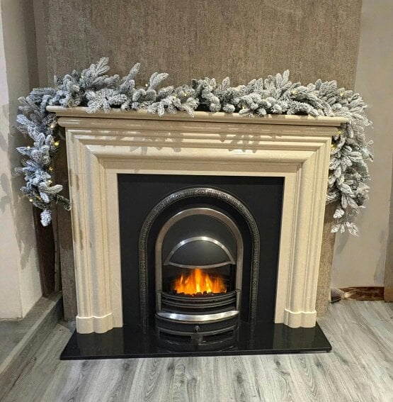 Indoor Living 270cm Premium Mixed branch prelit Snow filled Christmas Garland - with timer
