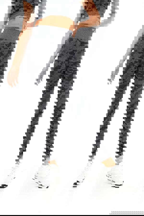 Smart Living Women's Camo High-Waisted Seamless Leggings - Black