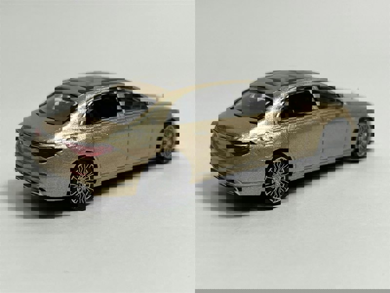 Mini GT Mercedes Maybach S 680 LHD Champagne Metallic 1:64 Scale MGT00604L