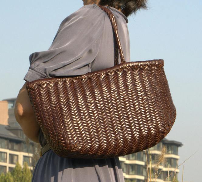 RIMINI Zigzag Woven Leather Handbag 'Viviana' - Dark Brown