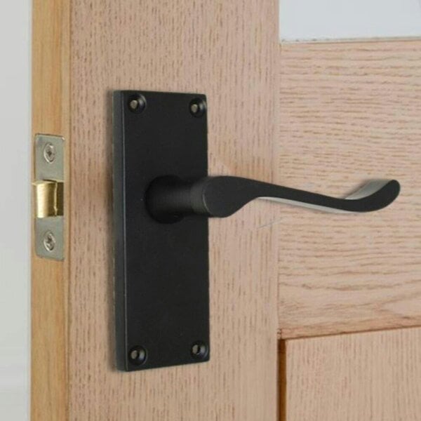 EDH Door Hardware Matt Black Victorian Scroll Door Handles on Backplate – 118mm x 42mm 6 Pairs + Tubular Latches