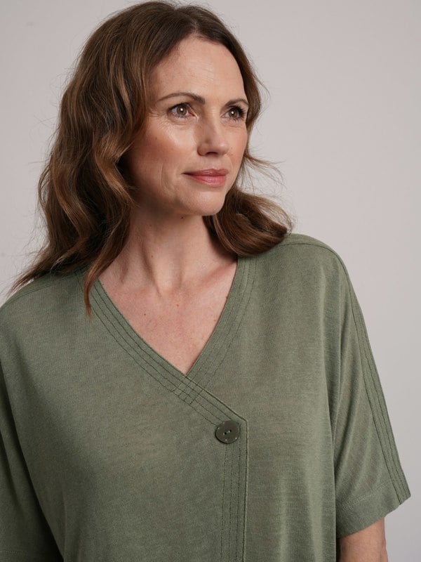 VIZ-A-VIZ Cross-over Top