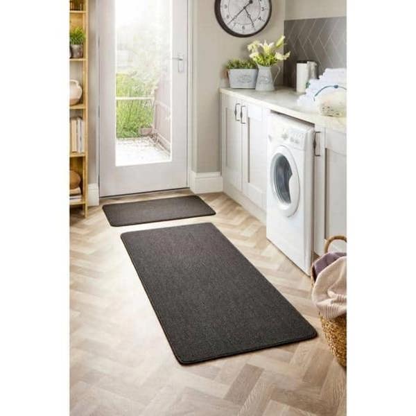 The Rugs Washable Mat & Runners: Durable Plain Design