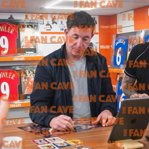 Robbie Fowler Signed Liverpool 16x12 Image Deluxe Mount Frame