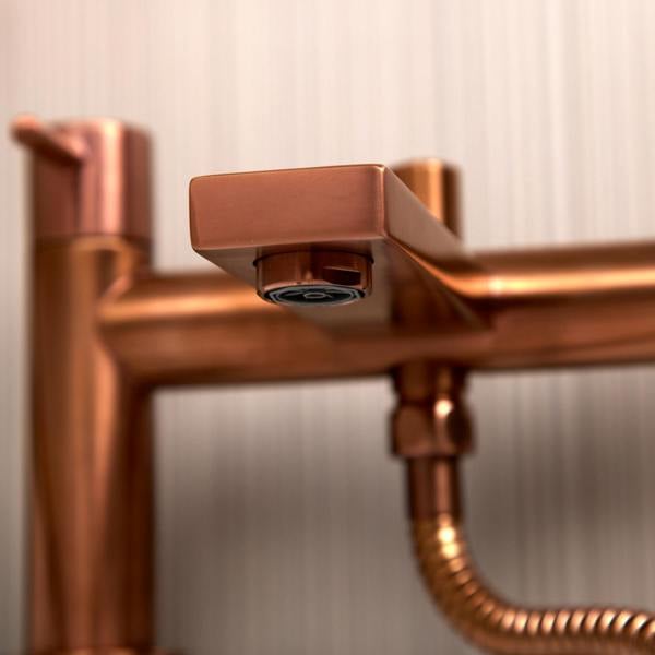 Flode Eslov | Bath Shower Mixer Tap | Includes Handset and Holder | Copper