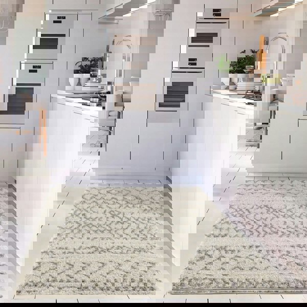 Moroccan Grey Ivory colours rug non-shedding, pet-friendly, and easy to clean