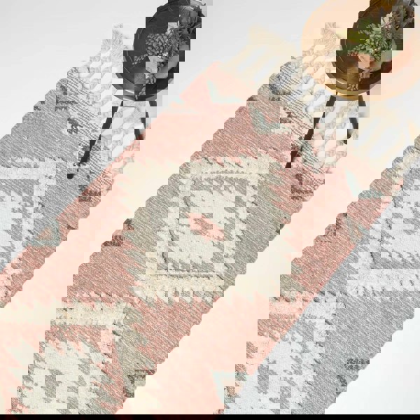 HOMESCAPES Pali Pink Kilim Wool Rug