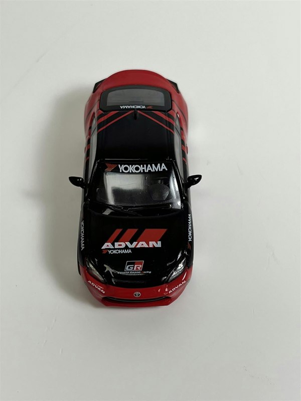 Pop Race Toyota GR86 Advan 1:64 Scale Pop Race PR640024