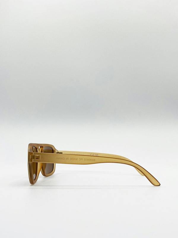 70's Navigator Sunglasses In Matte Sand - svnx