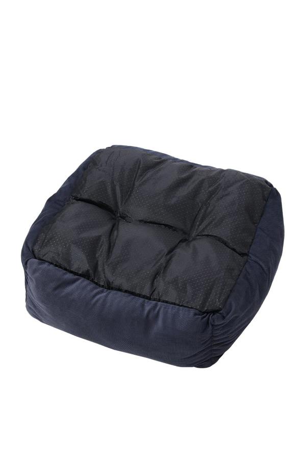 Living and Home 63cmx53cmx20cm Non-Slip Soft Plush Washable Pet Sleeping Bed