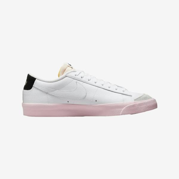 Nike DD3034-100 'Be True' Sneakers   in  White