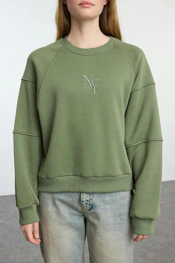 WOVCOR Crew Neck Embroidered Thick Fleece Knit Sweatshirt