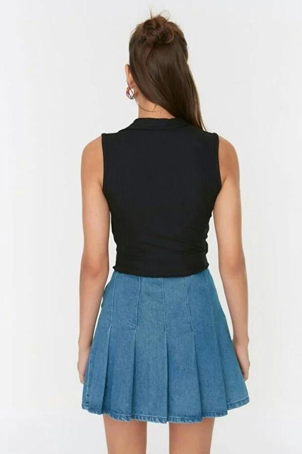 WOVCOR Fitted Polo Collar Crop Stretch Knit Blouse